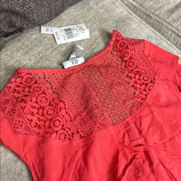 Women’s L coral shorts romper - Picture 3 of 3